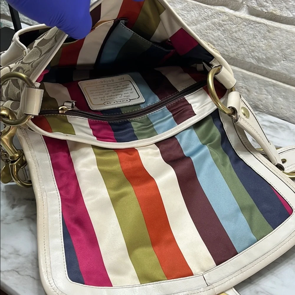 Coach Ltd Ed 65th Legacy White Khaki Sig C Rare and Very Clean. - Picture 13 of 16